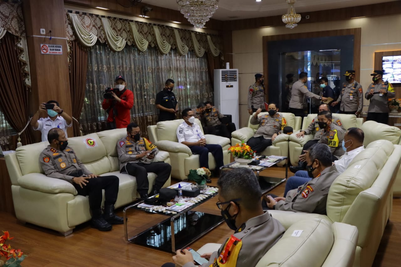 Larangan Mudik Lebaran 2021, Wakapolri Pantau Sikon Lalin di Pelabuhan Penyebrangan Bakauheni